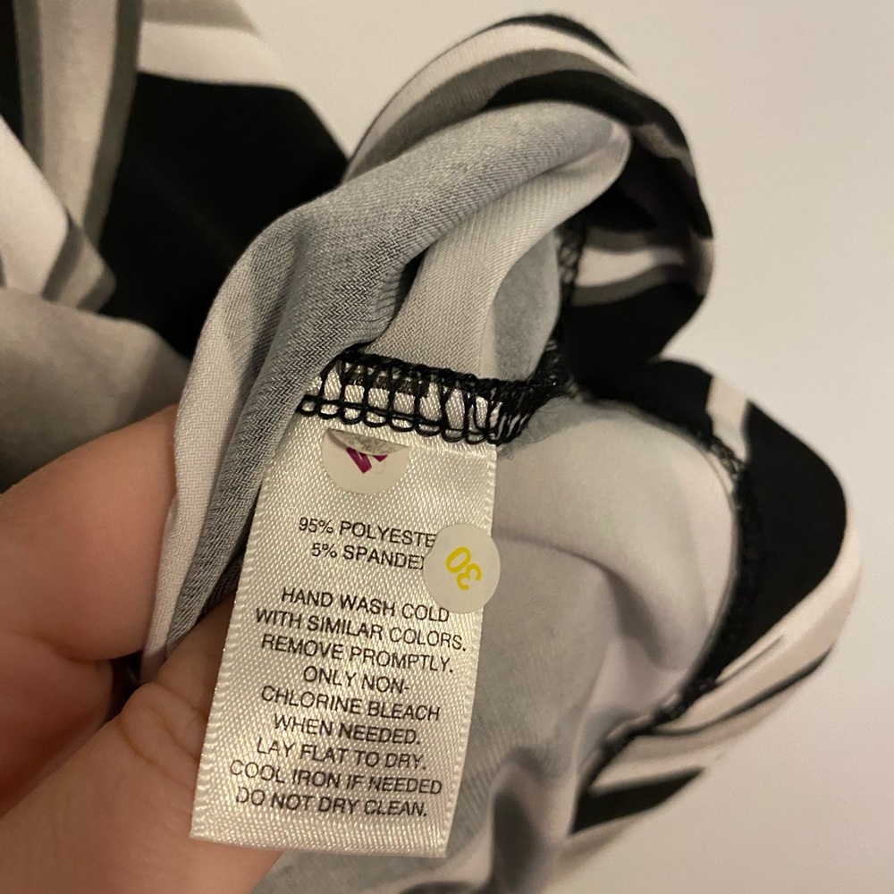 WHBM Dress - Picture 4 of 5